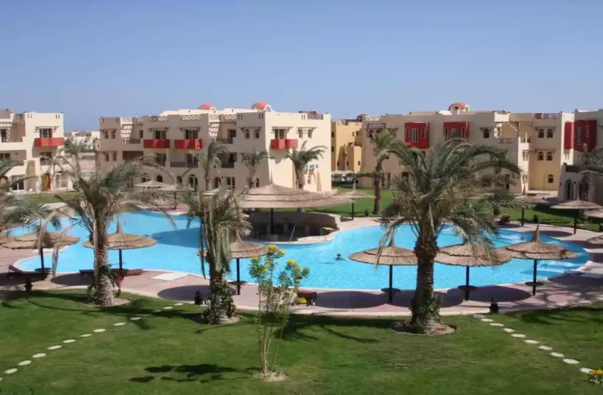 مشاكل قرية بلاجيو العين السخنة